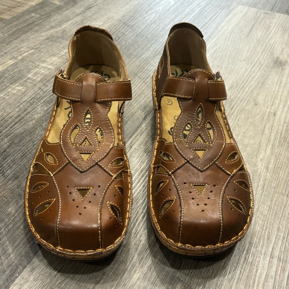 Propét, Women's Jenna Closed Toe Sandals Brown Leather, Sz 10x (2E), EUC